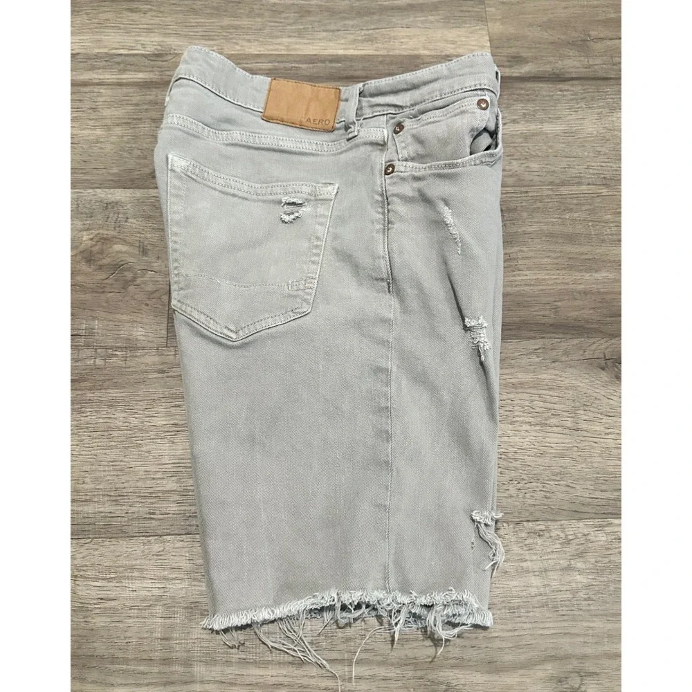 Aeropostale Slim Cutoff Distressed Gray Denim Shorts Mens 29 Raw Hem Distressing